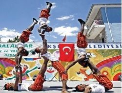 Balalılar festivalde