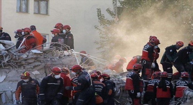 Deprem sonrası fırsatçılar İzmir’de kira fiyatlarını yüzde 30 artırdı