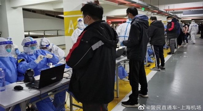 Pudong Havalimanı çalışanlarının hepsine Covid-19 testi yapılacak