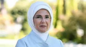 Emine Erdoğan'dan Berat Kandili Mesajı