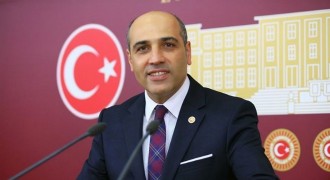 Fikret Şahin Andımızın yeniden okutulmasını istedi